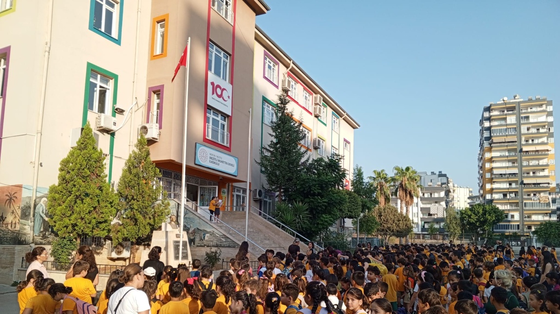 OKULUMUZDA 15 TEMMUZ DEMOKRASİ VE MİLLİ BİRLİK GÜNÜ  TÖRENİ YAPILDI.